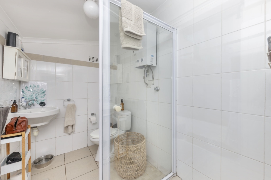 To Let 4 Bedroom Property for Rent in Mowbray Western Cape